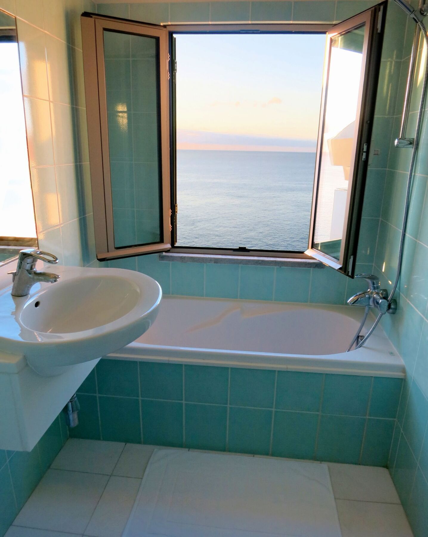 Finest Rentals - Beachfront Penthouse Funchal  Exteriör bild